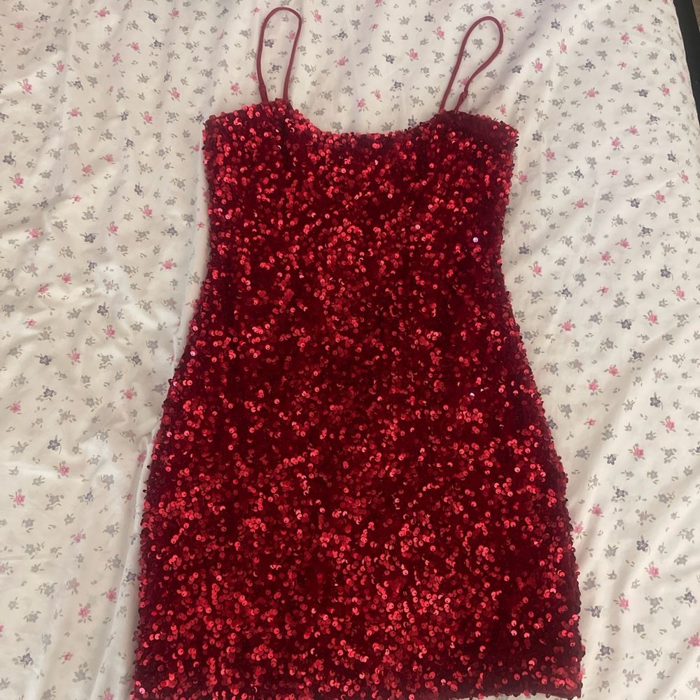 Red sequin body con mini dress. Brand: Velvi. Size: Medium